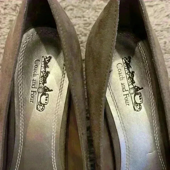 Coach and‎ Four Suede Heels - Picture 3 of 5